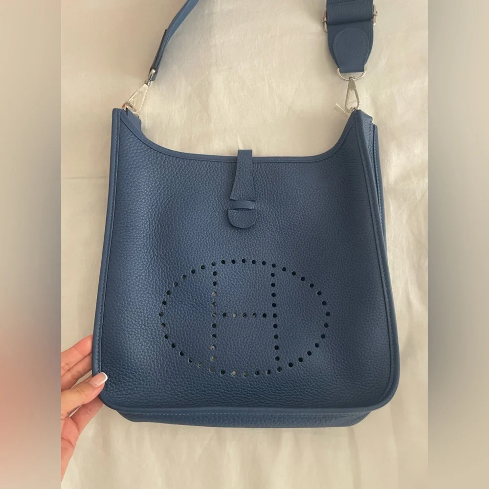 2025 Hermès Evelyne III 29 PM Bleu Tie Taurillon Clémence Leather Crossbody Bag